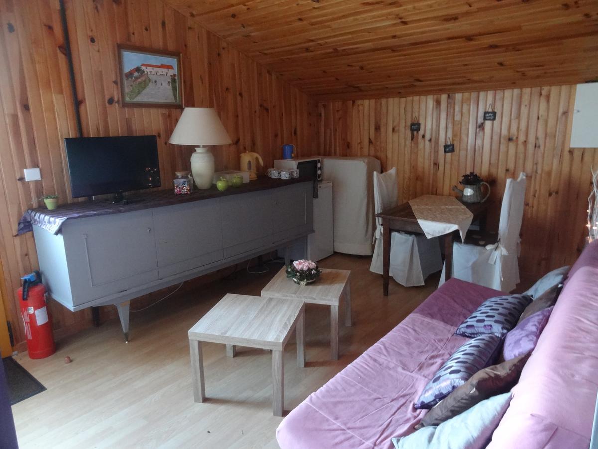 Ferme Auberge Des Pirodelles, Augy Sur Aubois 외부 사진